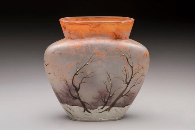Vase / cruche brun sculpté à Faulquemont | Clasf maison-jardin