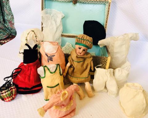 Lot De 6 Têtes De Poupées En Porcelaine Bru - À Identifier - 8 à 10 Cm