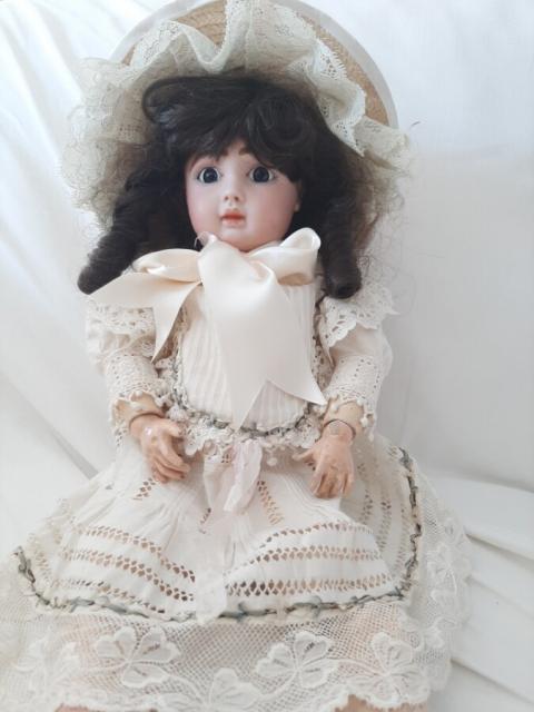 Robe poupée ancienne Jumeau Steiner SFBJ Bru UNIS FRANCE