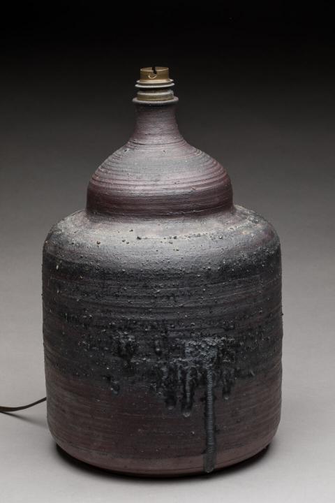 Coupelle ronde noire en céramique raku