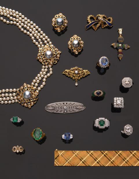 Lot de bijoux vintage dorés et argentés - Colliers chaînes, bracelets - France