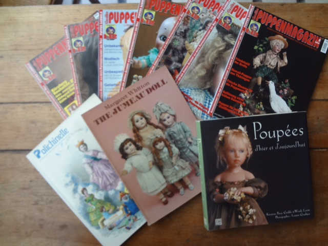 Livre Ancien Sur L'univers De La Poupée - Mattel, Corolle, Jumeaux Raynal - Occasion