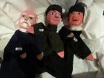 3 marionnettes lyonnaises, tête bois peint moulé ht : 11/12 cm,...