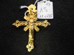 Croix de Valloire ancienne en or jaune ciselé Poids brut...