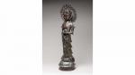 SUJET en bronze figurant la déesse Kannon. Bronze et émaux...