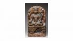 STELE en albâtre polychrome représentant le dieu Brahma à quatre...