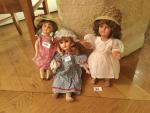 3 poupées dont 2 composition châtain clair yeux bleus "...