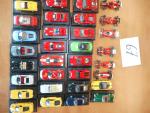Lot de 68 voitures FERRARI 1/43 fabrication récente vendues dans...
