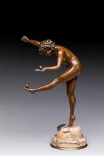 Claire Jeanne Roberte Colinet (1880-1950)
" Danseuse aux boules "
Sujet en...