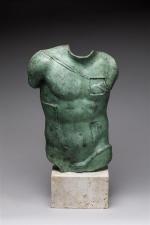 Igor Mitoraj (né en 1944)
" Persée "
Buste en bronze à...