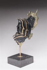 Alain Cantarel (né en 1949)
" Visages "
Sculpture en bronze doré...