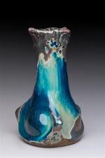Charles Catteau (1880-1966)/ Rambervillers
Vase de forme naturaliste en grès dans...