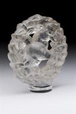Lalique France
" Colombe de la paix "
Cachet en verre moulé...
