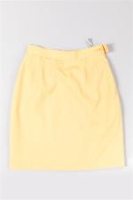 Yves SAINT-LAURENT
JUPE en laine couleur jaune, interieur tissu, fermeture zip...