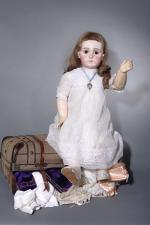 JUMEAU triste tête biscuit pressé numérotée « 16. »<br />
Vendu 20 541 €