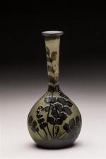 Gallé, Vase soliflore en verre gravé à l'acide à décor...