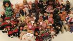 Une quarantaine de petites poupées dont: