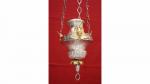 LAMPE de SANCTUAIRE néoclassique en bronze doré à décor d'anges...