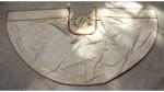 PLUVIAL  blanc en soie façonnée à motifs archéologiques
