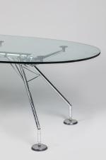 Norman Foster (né en 1935)
Table de réunion ovale modèle «...