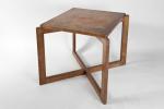 André Sornay (1902-2000) Rare table à jeu minimaliste à plateau...