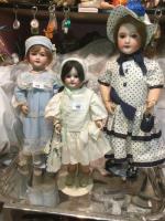 Lot de 3 poupées tête biscuit, accidentées,
-UNIS FRANCE 301, châtain...