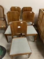 Suite de 5 chaises en bois vers 1940. Garniture de...