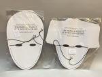 Deux masques de défile Alexander Mc Queen au victoria and...