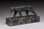 Antoine Bofill (1875-1939)
« Lionne marchant »
Sujet en bronze à patine...