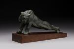 Oscar Waldmann (1856-1937)
« Lion s'étirant »
Sujet en bronze patiné vert...