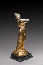 Théophile Somme (1871-1952)
« Héroïne »
Statuette chryséléphantine à patine polychrome, dorée...