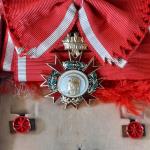 Espagne
Ensemble de Grand croix de l'ordre de la Republique Espagnole...