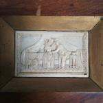 "Le départ", plaquette en ivoire. Epoque XIXème siècle. 6 x...