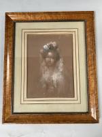 ECOLE FRANCAISE vers 1830, "Portrait de Madame Camille de Fragnier,...