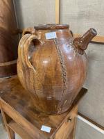 Une grande JARRE en poterie vernissée. Epoque XIXème siècle. H....