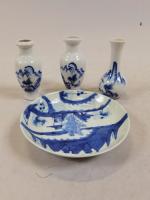 CHINE XIX-XXème siècle lot comprenant trois vases miniatures et une...