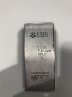 Un LINGOT platinum 999,5, n° PT000412, UBS. Lot vendu en...