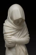 Jean-Antoine Houdon (1741-1828) d'après
« La frileuse »
Sujet en marbre. Griffures...