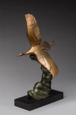 Alexandre Ouline (circa 1930)
« Oiseau à l'envol »
Sujet en bronze...