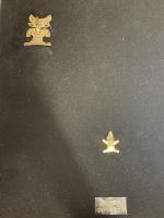 COLOMBIE - Une broche et un pendentif en métal doré...