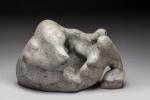 Gabriel GOUTTARD (1927-2015). "Deux personnages enlacés". Sculpture en béton royal,...