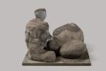 Gabriel GOUTTARD (1927-2015). "Maternité assise en tailleur". Sculpture en ciment...