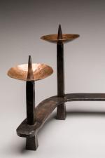 Charles Piguet (1887-1942)
Paire de bougeoirs de table en fer forgé...