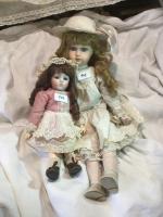 2 poupées contemporaines,
-« Loufa E 1990 » reproduction de bébé...