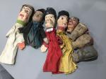 Lot de 8 marionnettes de Lyon à tête bois taillé...