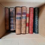 Carton de livres comprenant ouvrages du XVIIème, XVIIIème, XIXème et...