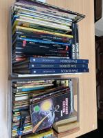 * Deux caisses plastiques contenant divers mensuels bandes dessinées Superhéros...