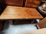 Une table console vers 1960