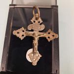 PENDENTIF "Croix grille de Chambéry" en argent 800/°° à décor...