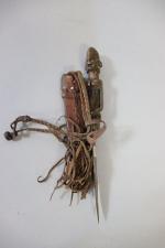 Mali : Couteau Dogon, lame primaire avec marques d'oxydation, complet...
